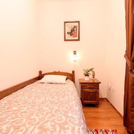 Downtown Rooms Ni Buitenkant foto
