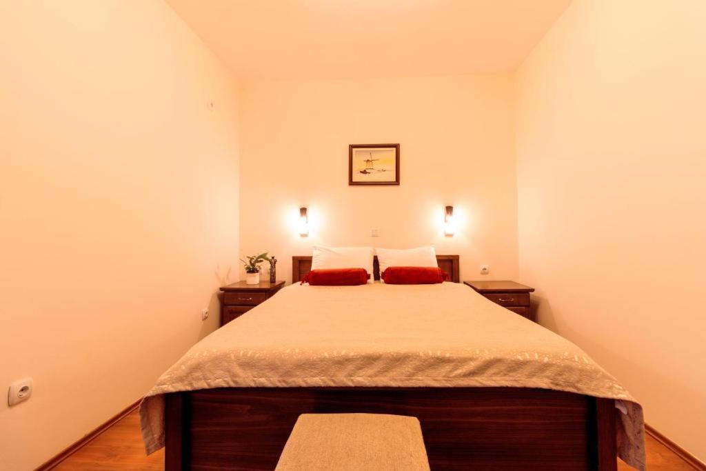 Downtown Rooms Ni Buitenkant foto
