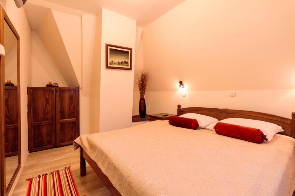 Downtown Rooms Ni Buitenkant foto