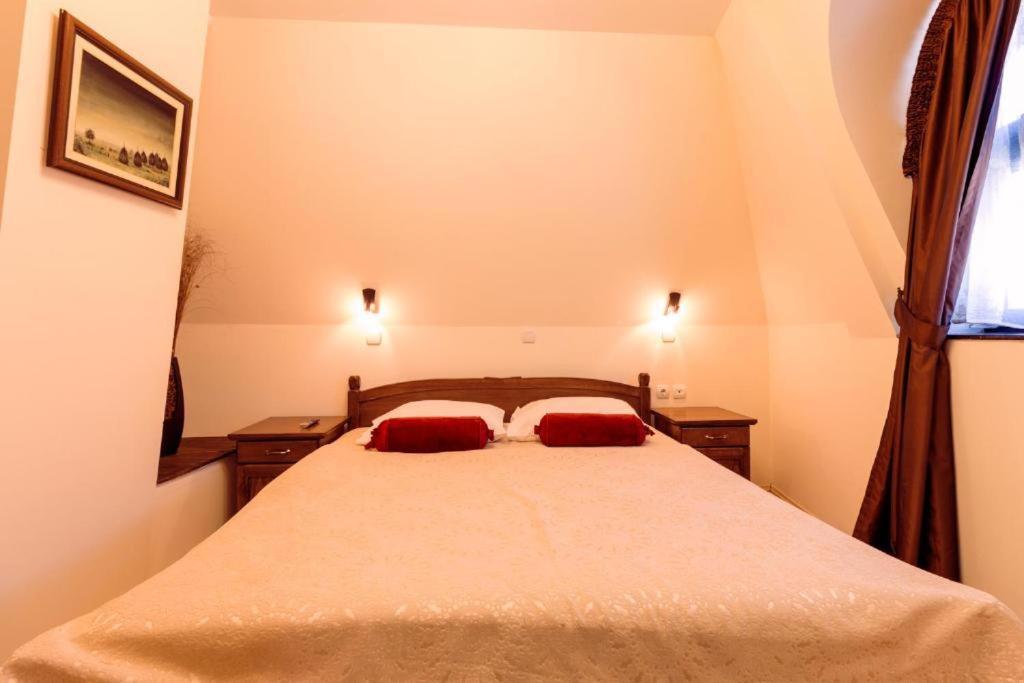 Downtown Rooms Ni Buitenkant foto